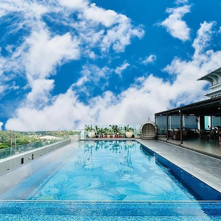 Belviu Hotel Bandung Esterno foto