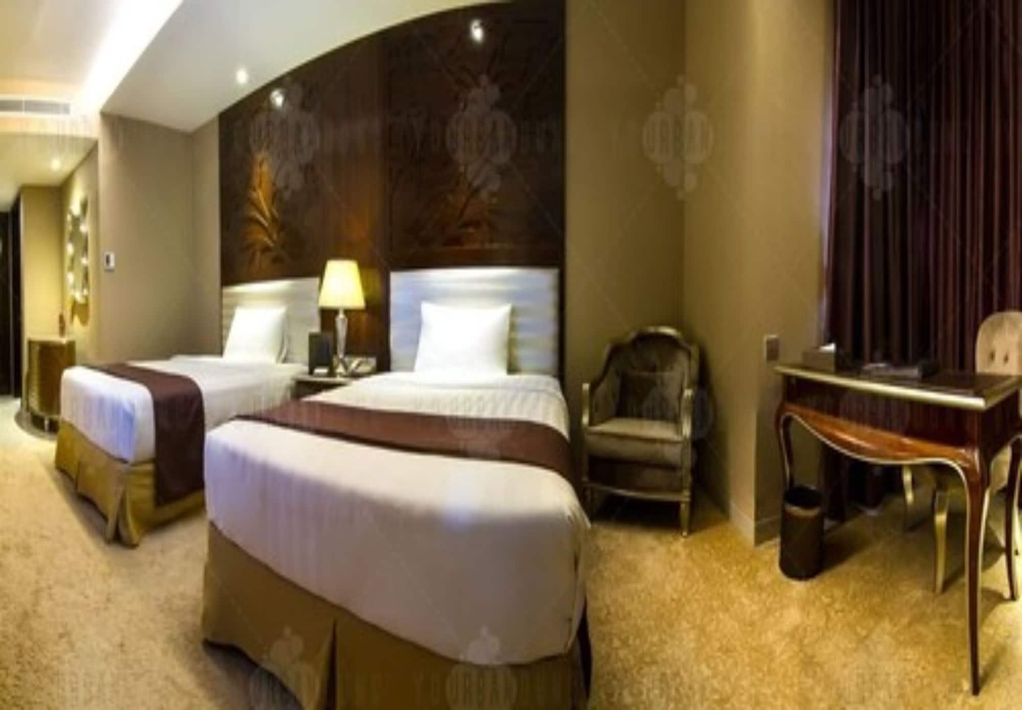 Belviu Hotel Bandung Esterno foto