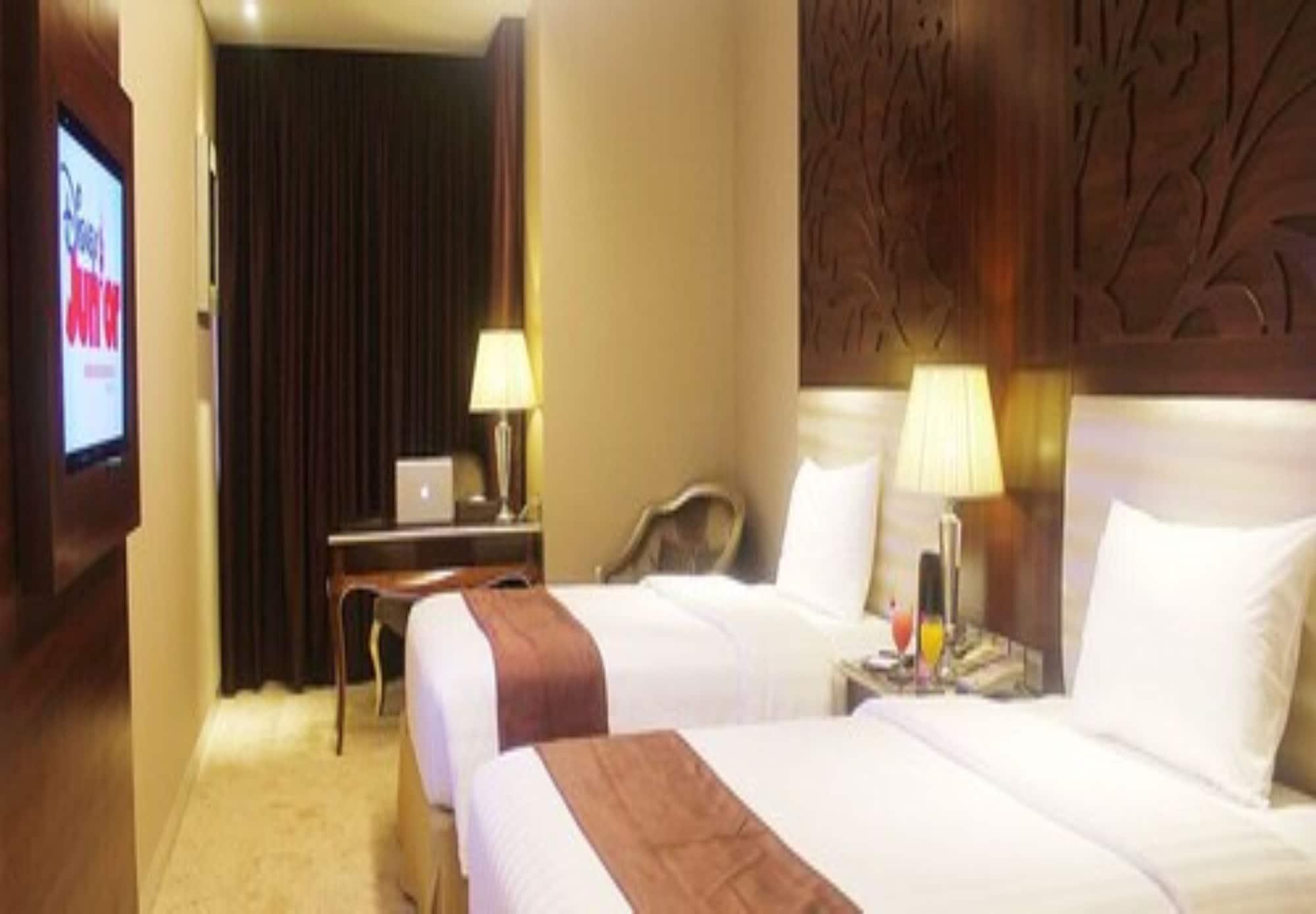 Belviu Hotel Bandung Esterno foto