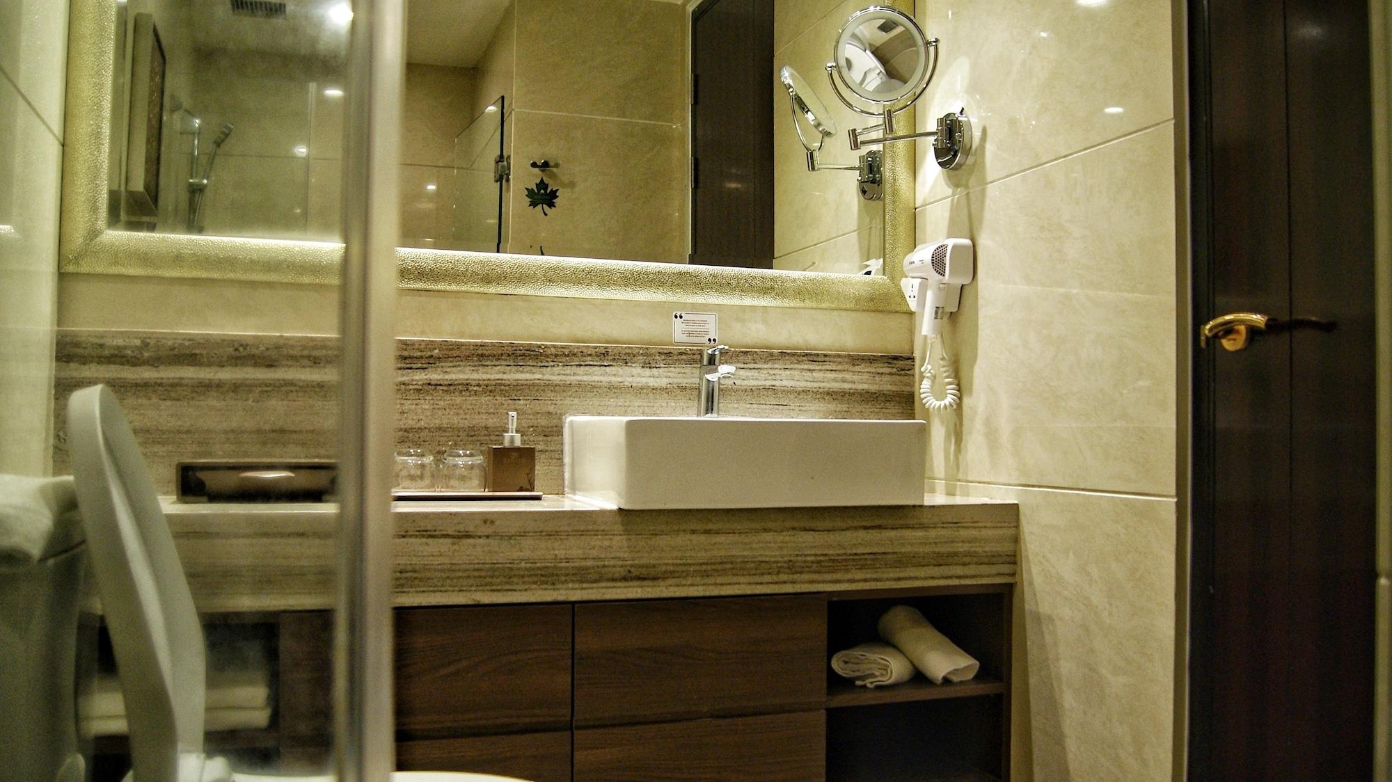 Belviu Hotel Bandung Esterno foto