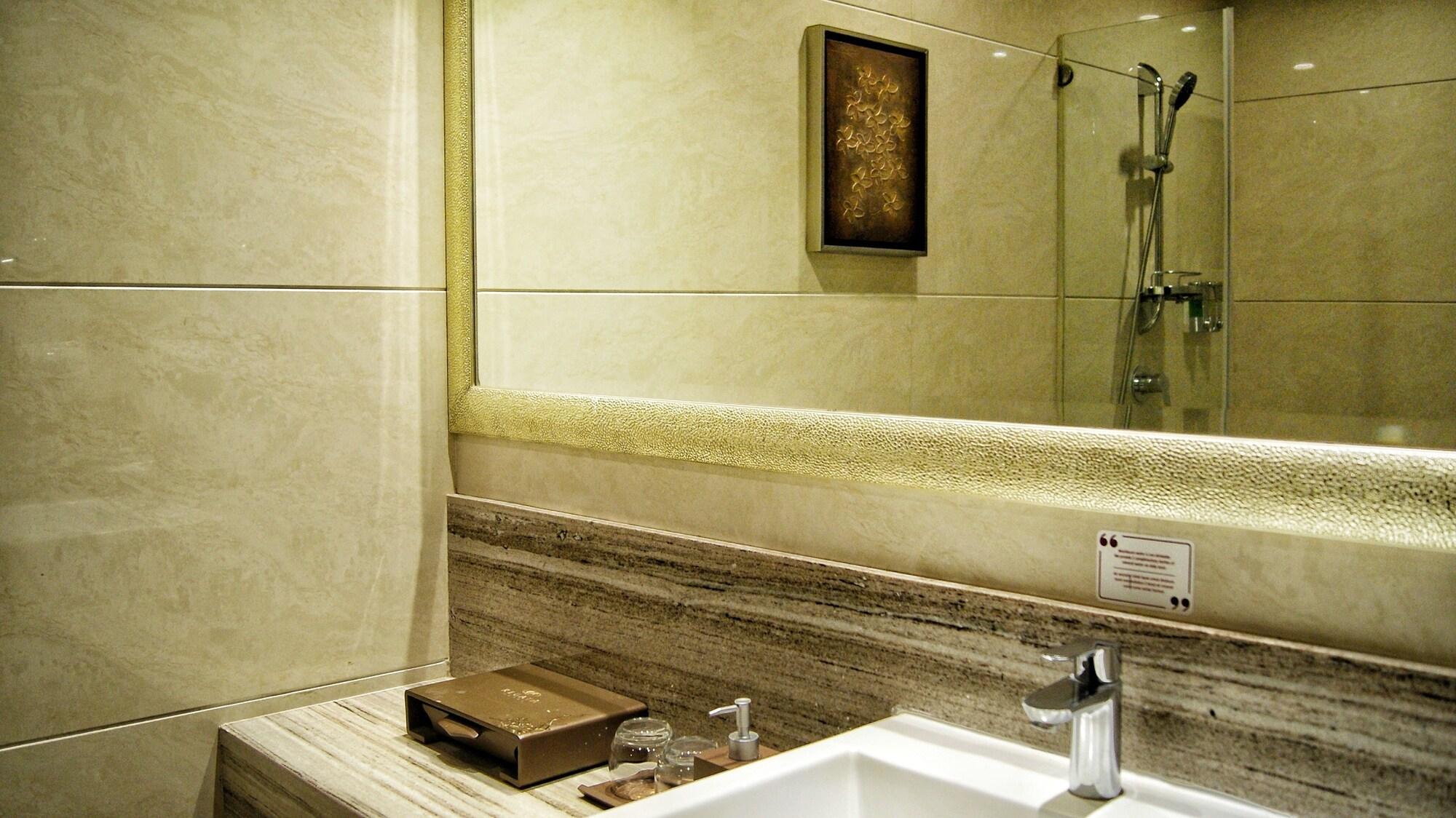 Belviu Hotel Bandung Esterno foto