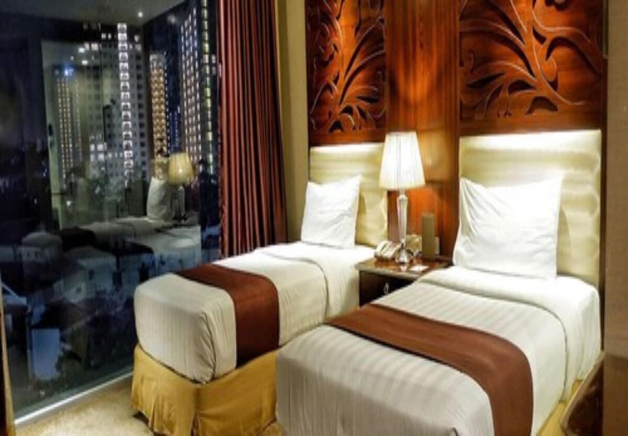Belviu Hotel Bandung Esterno foto