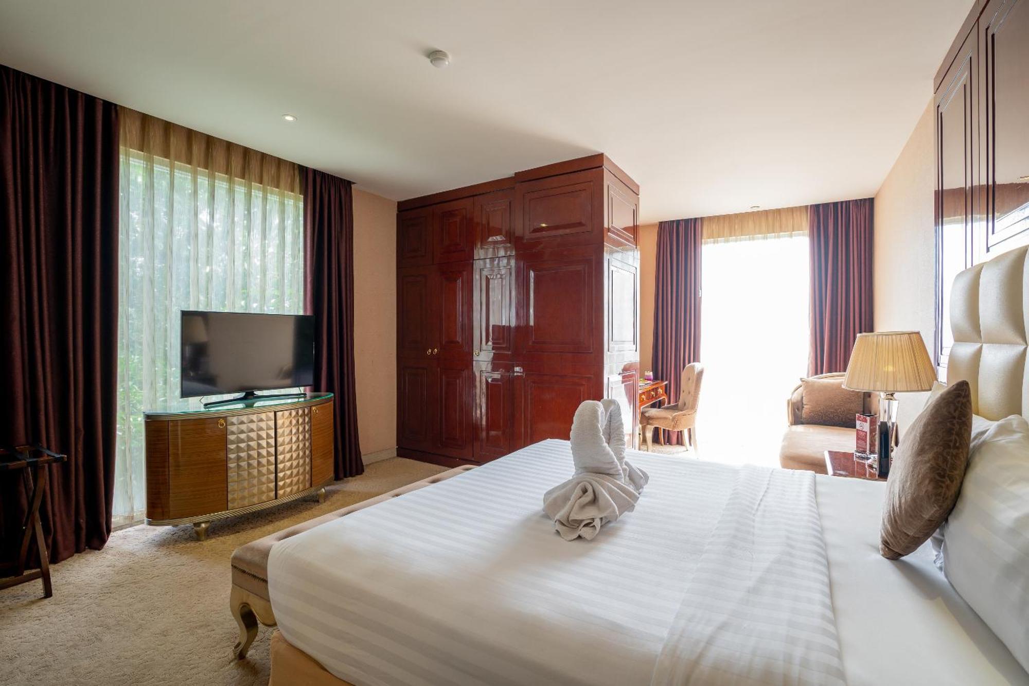 Belviu Hotel Bandung Esterno foto