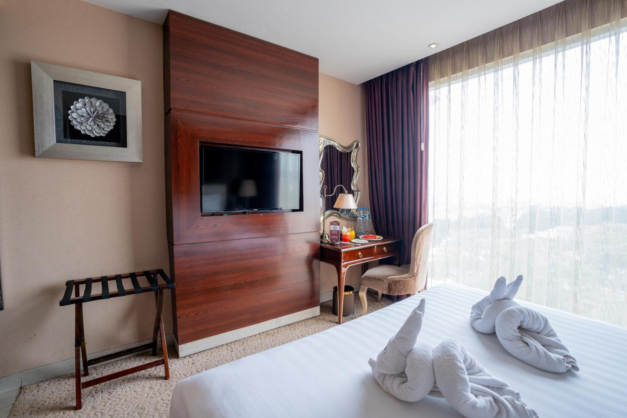 Belviu Hotel Bandung Esterno foto