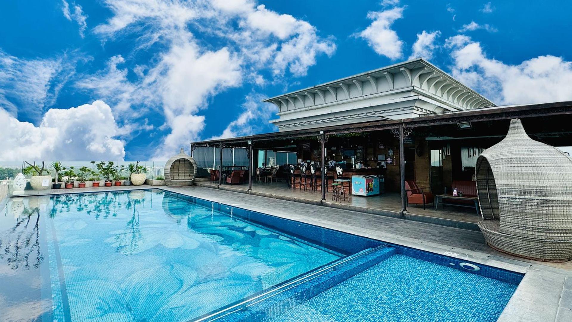 Belviu Hotel Bandung Esterno foto